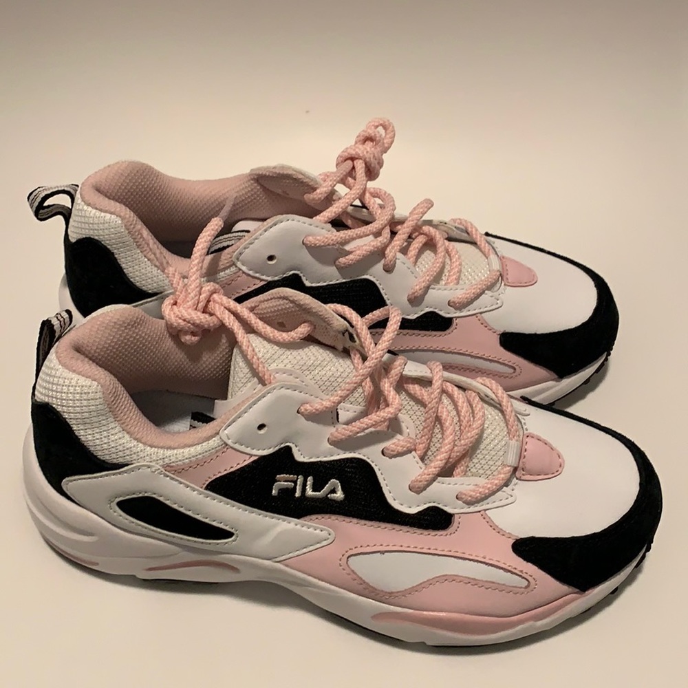 Women’s Fila Sneakers- Pink/White/Black size 8.5 - New